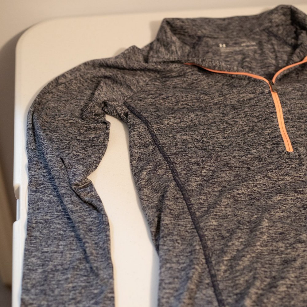 Women Small Under Armour Workout Shirt Long Sleeve